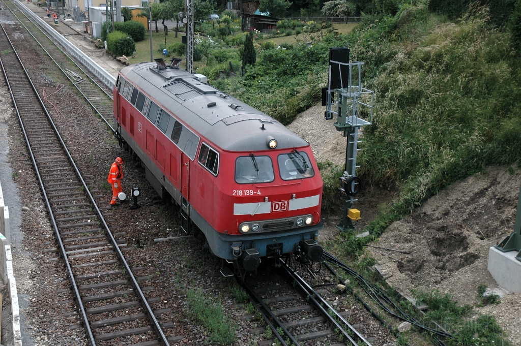 2854-0017-200613.jpg - DBAG 218.139-4 / Beringen Bad. Bhf. 20.6.2013