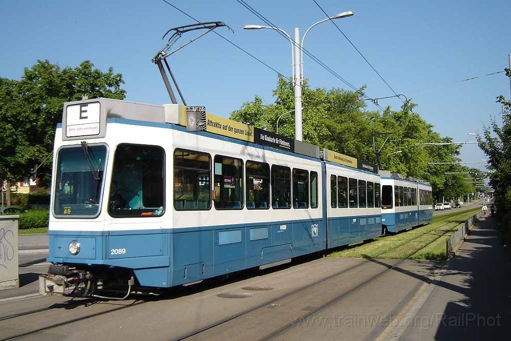 2858-0039-010713.jpg - VBZ Be 4/6'' 2089 + Be 4/6' 2032 / Bahnhof Stettbach 1.7.2013