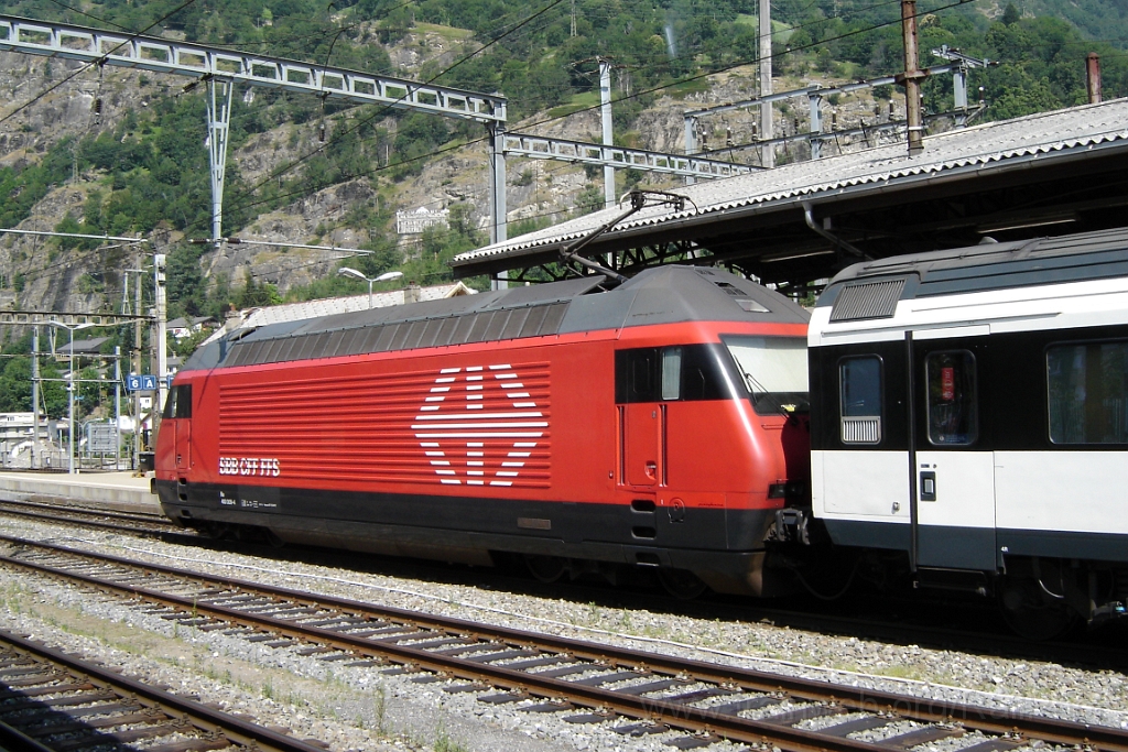 2864-0014-150713.jpg - SBB-CFF Re 460.009-4 "Le jet d'eau" / Brig 15.7.2013
