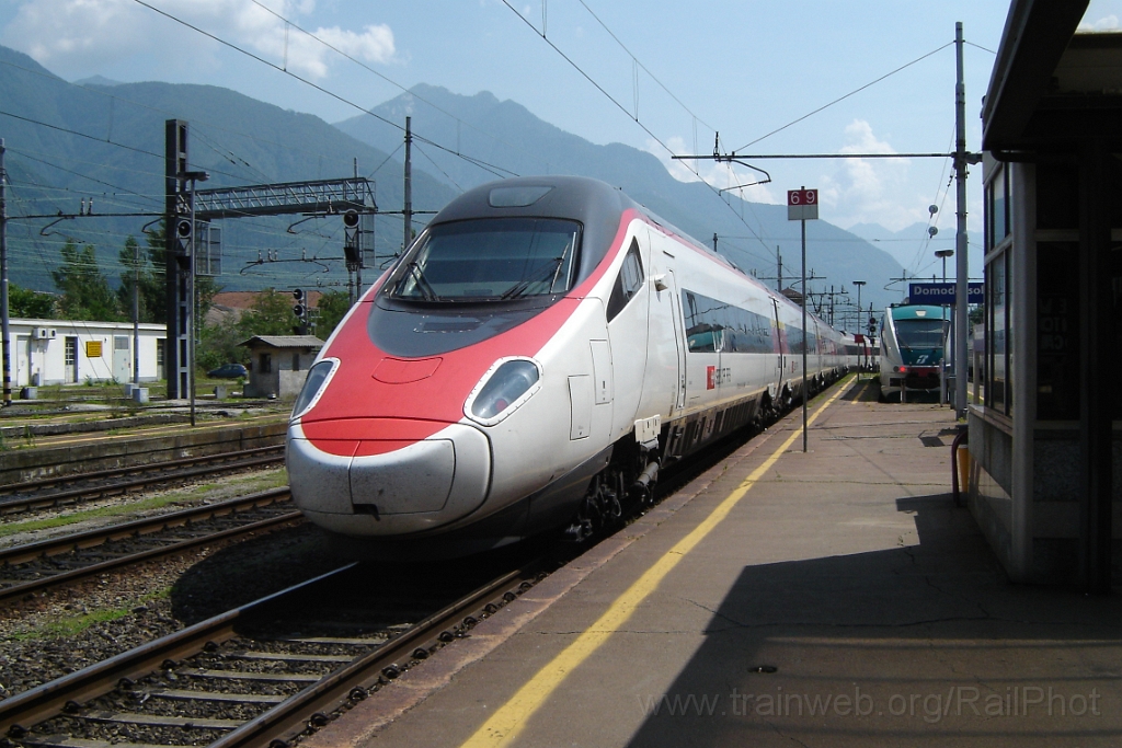 2867-0016-150713.jpg - SBB-CFF ETR 93 85 5 610.114-6 / Domodossola 15.7.2013