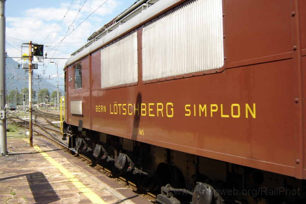 2867-0038-150713.jpg - BLS Ae 6/8 205 / Domodossola 15.7.2013