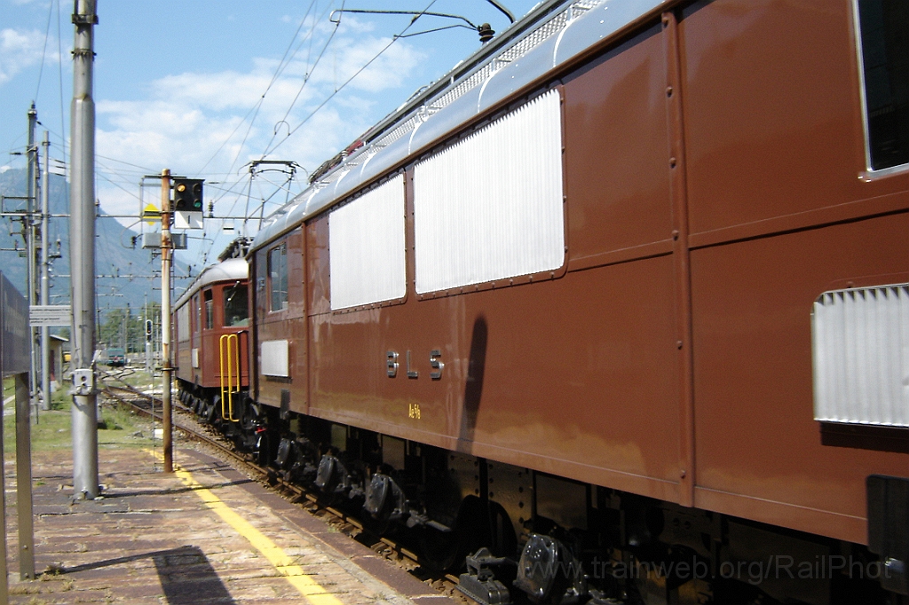 2867-0040-150713.jpg - BLS Ae 6/8 205 + 208 / Domodossola 15.7.2013