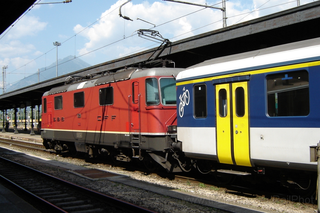 2868-0015-150713.jpg - SBB-CFF Re 4/4'' 11201 / Domodossola 15.7.2013