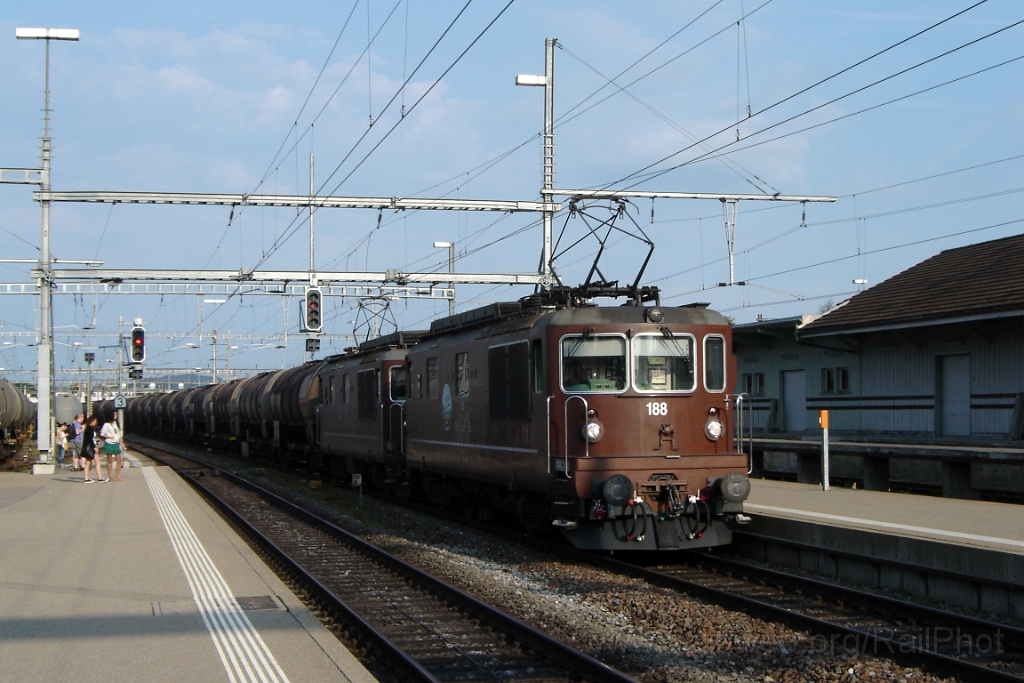 2869-0015-240713.jpg - BLS Re 4/4 188 "Naters" + 189 "Niedergesteln" / Wil 24.7.2013