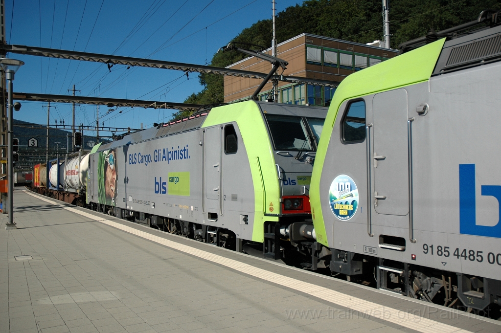 2882-0021-310713.jpg - BLS Re 486.505-1 / Olten 31.7.2013
