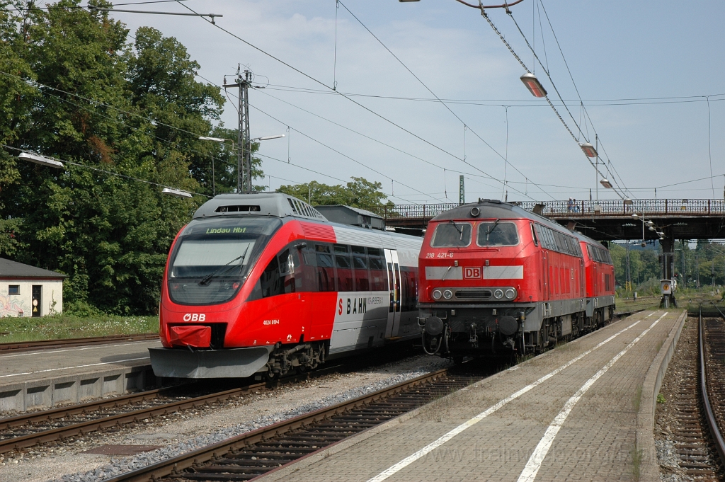 2887-0032-030813.jpg - ÖBB 4024.019-4 + DBAG 218.421-6 + 218.423-2 / Lindau Hbf 3.8.2013