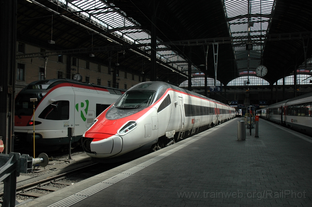 2898-0014-110813.jpg - SBB-CFF ETR 93 85 5 610.713-5 / Basel 11.8.2013