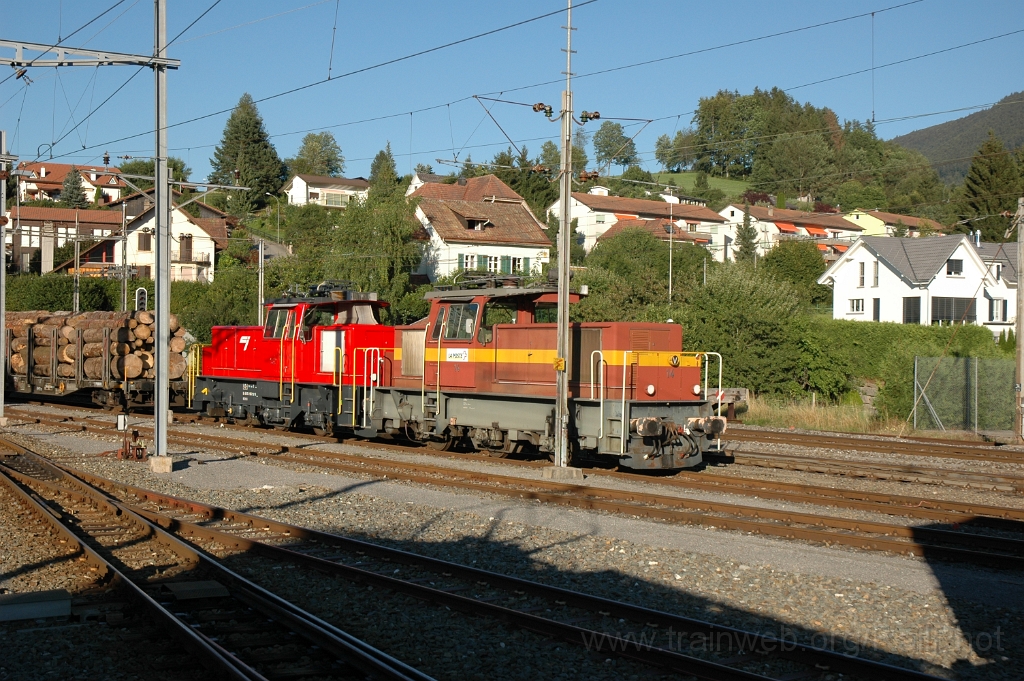2905-0017-110813.jpg - PTT Ee 3/3 14 + CJ Ee 936.152-8 / Tavannes 11.8.2013