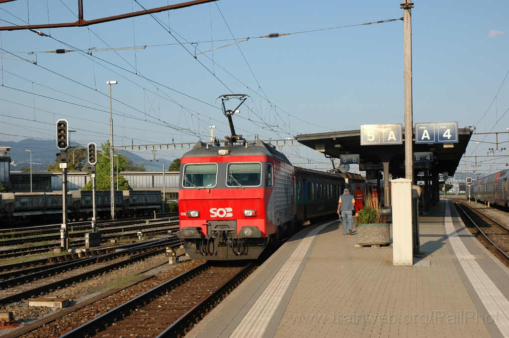 2906-0003-140813.jpg - SOB Re 446.018-4 + Re 456.091-8 «Romanshorn» / Rapperswil 14.8.2013