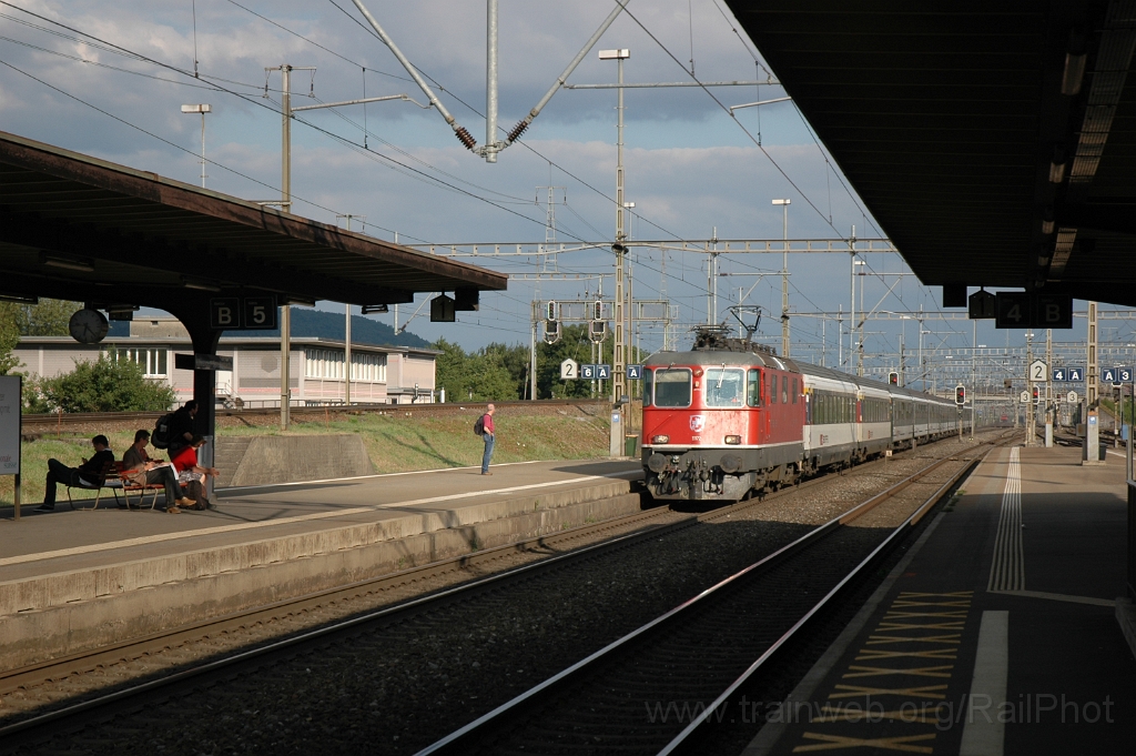 2906-0027-140813.jpg - SBB-CFF Re 4/4'' 11172 / Killwangen-Spreitenbach 14.8.2013