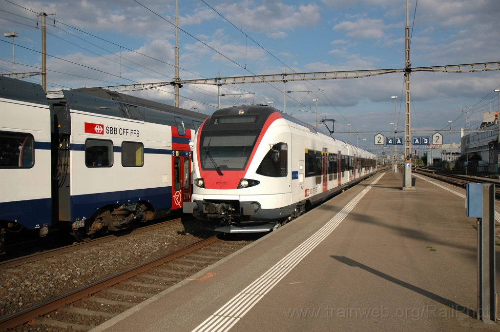 2906-0035-140813.jpg - SBB-CFF RABe 523.007 / Killwangen-Spreitenbach 14.8.2013