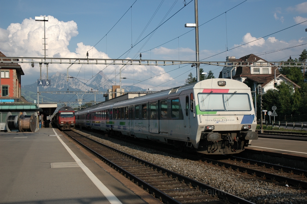 2912-0034-160813.jpg - SOB BDt 195 + SBB-CFF Re 460.072-2 «Reuss» / Arth-Goldau 16.8.2013