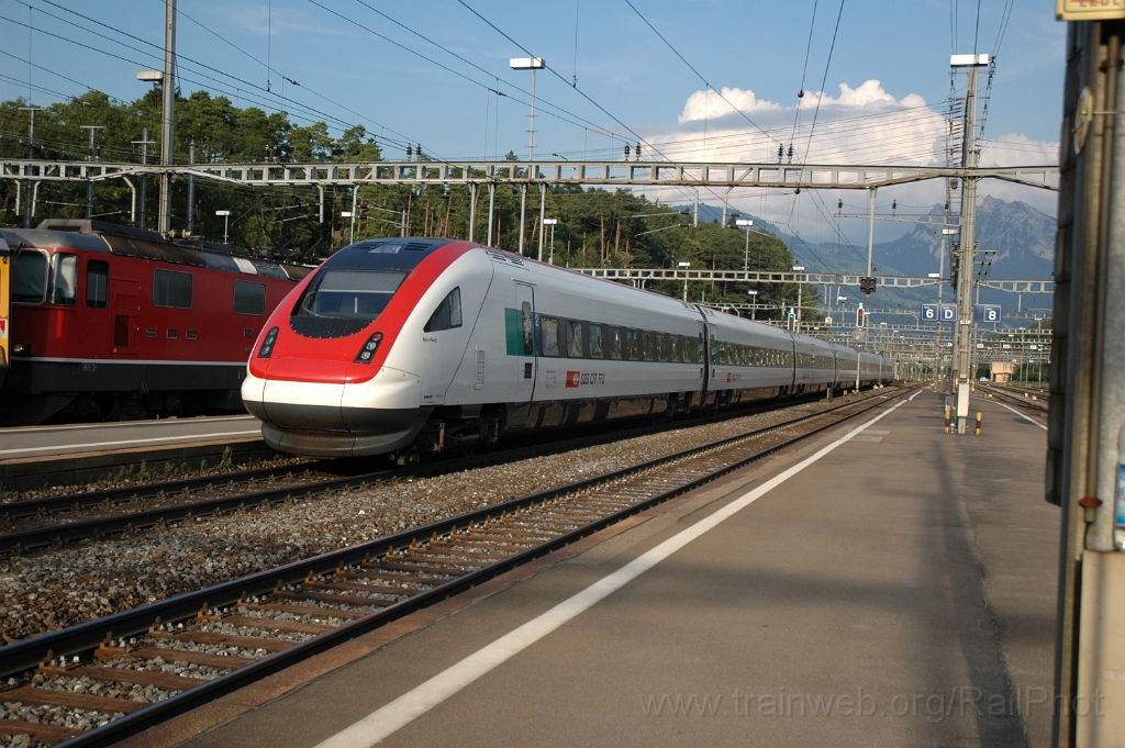 2915-0008-160813.jpg - SBB-CFF ICN RABDe 500.016-1 «Alice Rivaz» / Arth-Goldau 16.8.2013