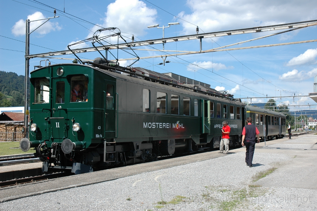 2915-0034-170813.jpg - BT Be 3/4 43 «Möhl Apfelsaft-Express» + SBB-CFF AB4.3750 / Ebnat-Kappel SOB 17.8.2013