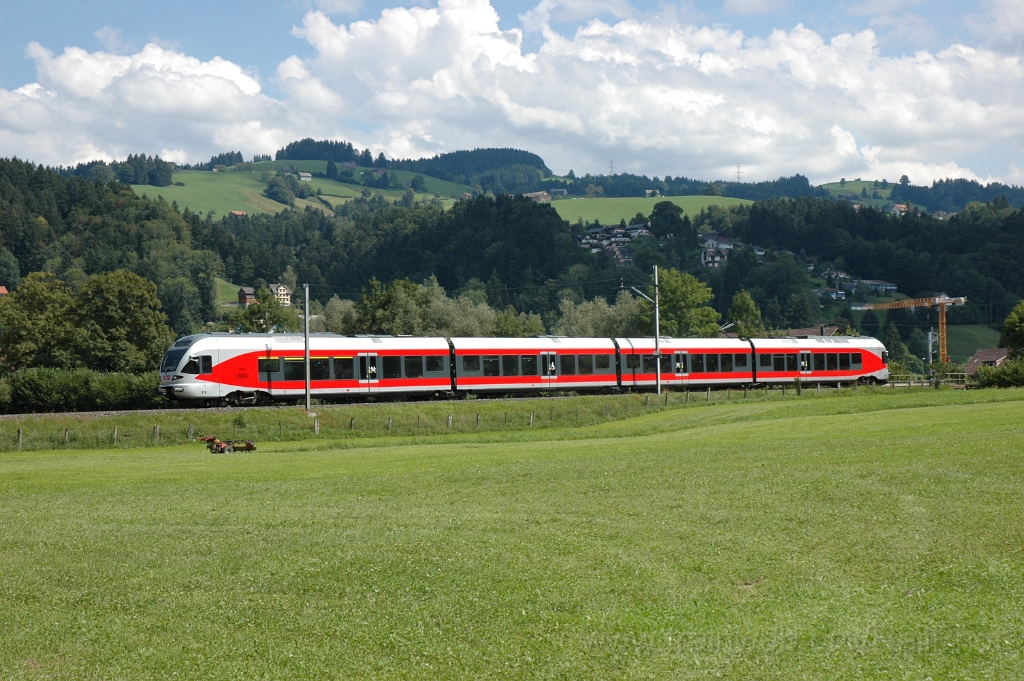 2916-0023-170813.jpg - SOB RABe 526.045-0 / Wattwil (Bleiken) 17.8.2013