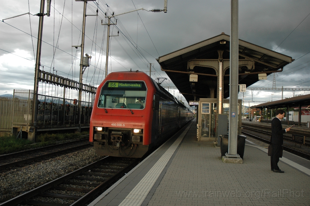 2919-0041-190813.jpg - SBB-CFF Re 450.038-5 «Wollishofen» / Pfäffikon SZ 19.8.2013