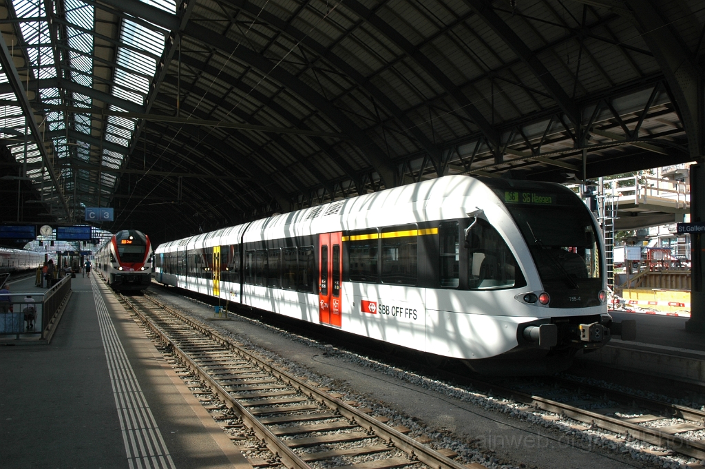 2935-0031-070913.jpg - Thurbo RABe 526.755-4 + SBB-CFF RABe 511.121 / St.Gallen HB 7.9.2013