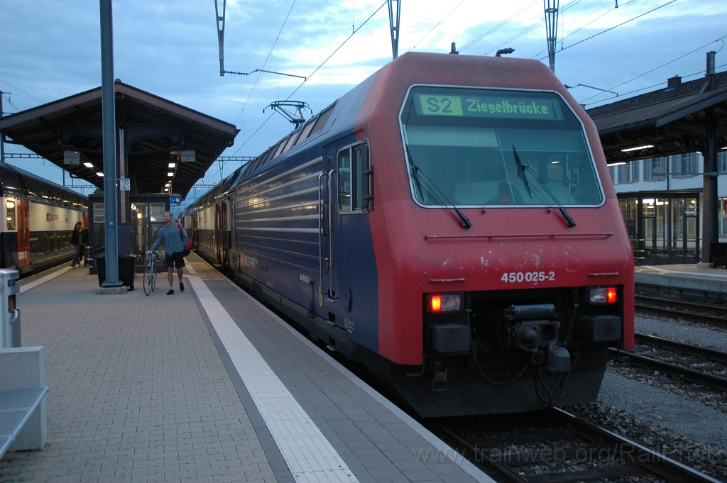2953-0013-130913.jpg - SBB-CFF Re 450.025-2 "Winterthur-Seen" / Pfäffikon SZ 13.9.2013