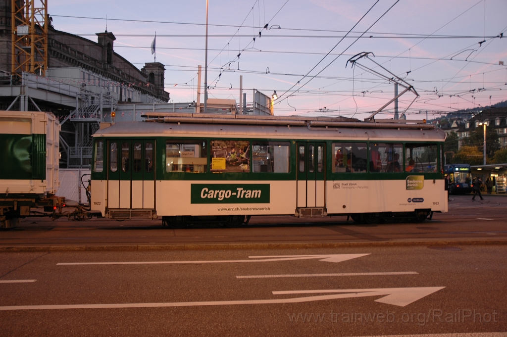 2971-0009-240913.jpg - VBZ Xe 4/4 1922 "Cargotram" / Bahnhofquai 24.9.2013