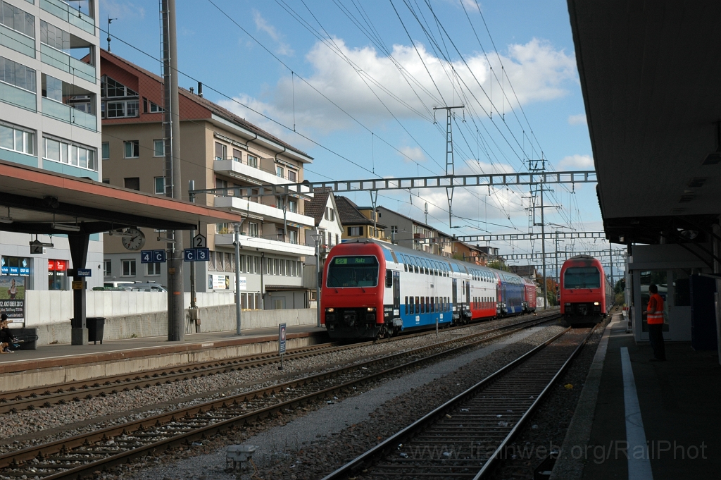 2989-0027-161013.jpg - SBB-CFF Bt 50 85 26-33 949-6 "Lückenlos verbunden Dank ZVV" / Dübendorf 16.10.2013