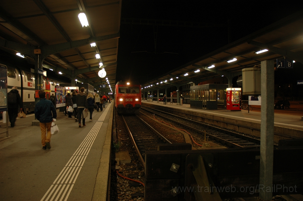 2999-0041-021113.jpg - SOB Re 456.095-9 "Degersheim" / Romanshorn 2.11.2013