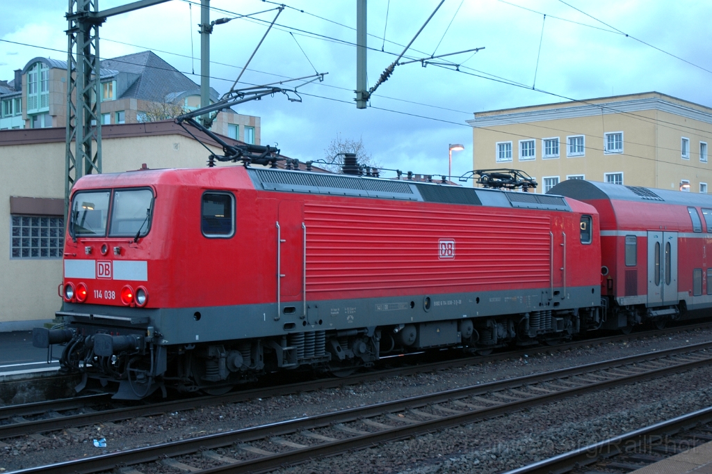 3010-0010-081113.jpg - DBAG 114.038-3 / Fulda Hbf 8.11.2013