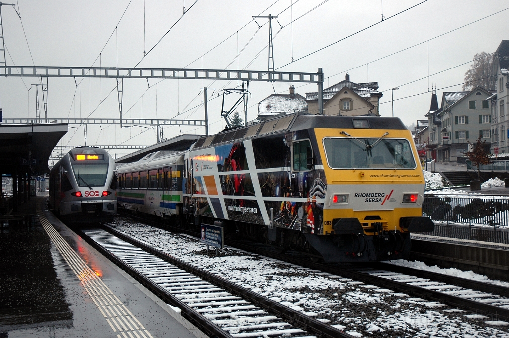 3013-0038-231113.jpg - SOB Re 456.093-4 "St.Gallen" + RABe 526.060-9 "Hundwiler Höhi" / Wattwil 23.11.2013