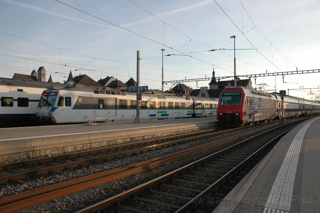 3037-0015-250214.jpg - SOB RBDe 561.083-7 "Richterswil-Samstagern" +-SBB-CFF Re 450.013-8 "Niederglatt" / Rapperswil 25.2.2014