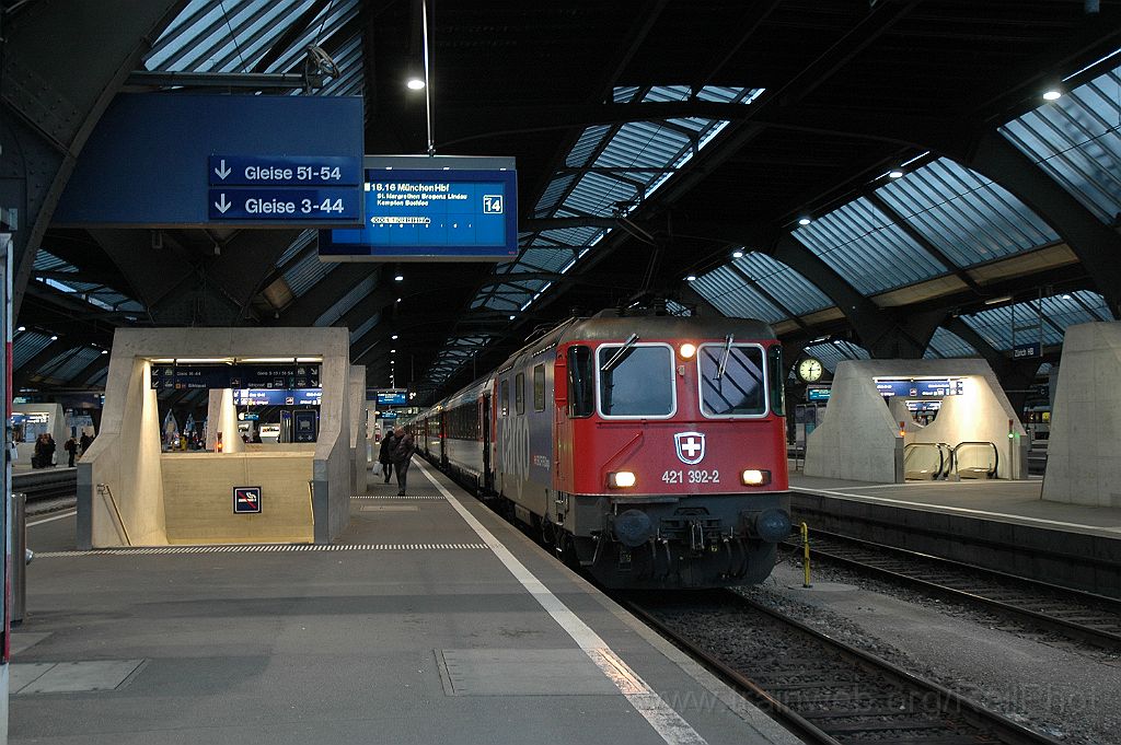 3040-0017-280214.jpg - SBB-CFF Re 421.392-2 / Zürich HB 28.2.2014