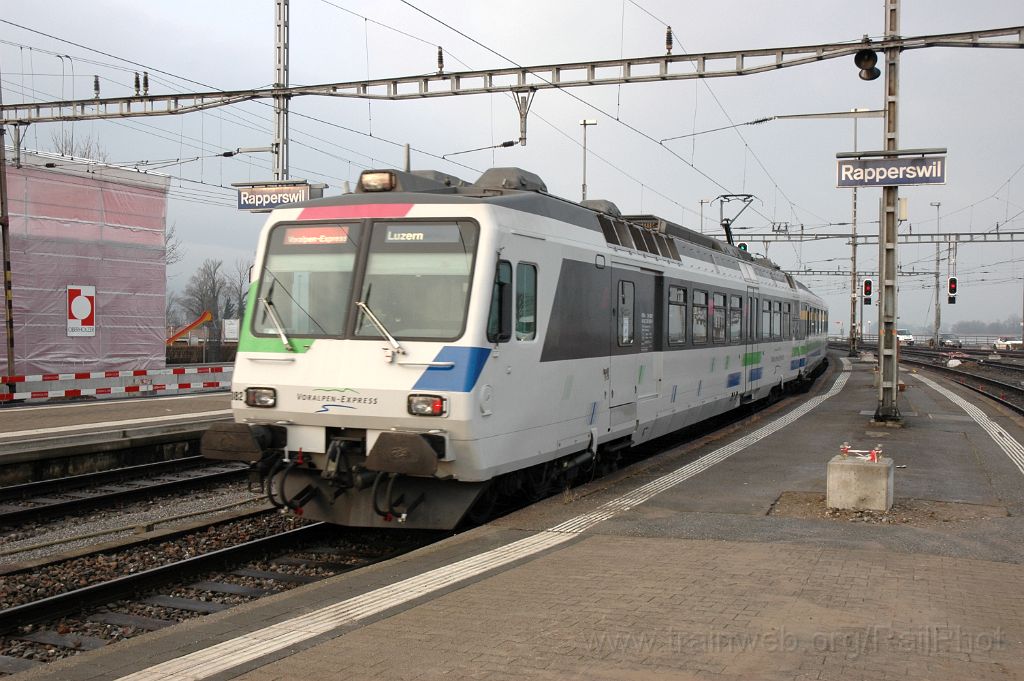 3040-0027-060314.jpg - SOB RBDe 561.082-9 / Rapperswil 6.3.2014