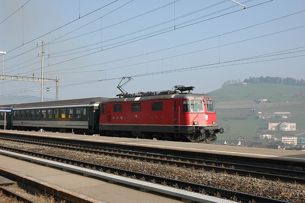 3044-0020-140314.jpg - SBB-CFF Re 4/4'' 11181 / Immensee 14.3.2014