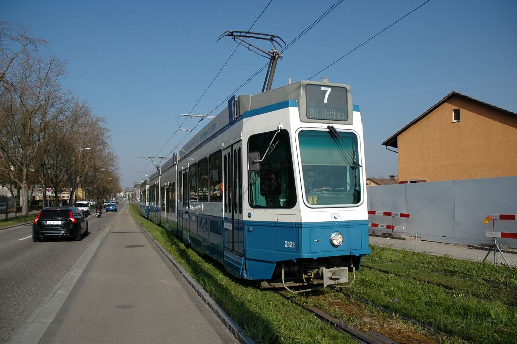 3051-0036-210314.jpg - VBZ Be 4/8 2121 + Be 2/4 2429 / Bahnhof Stettbach 21.3.2014