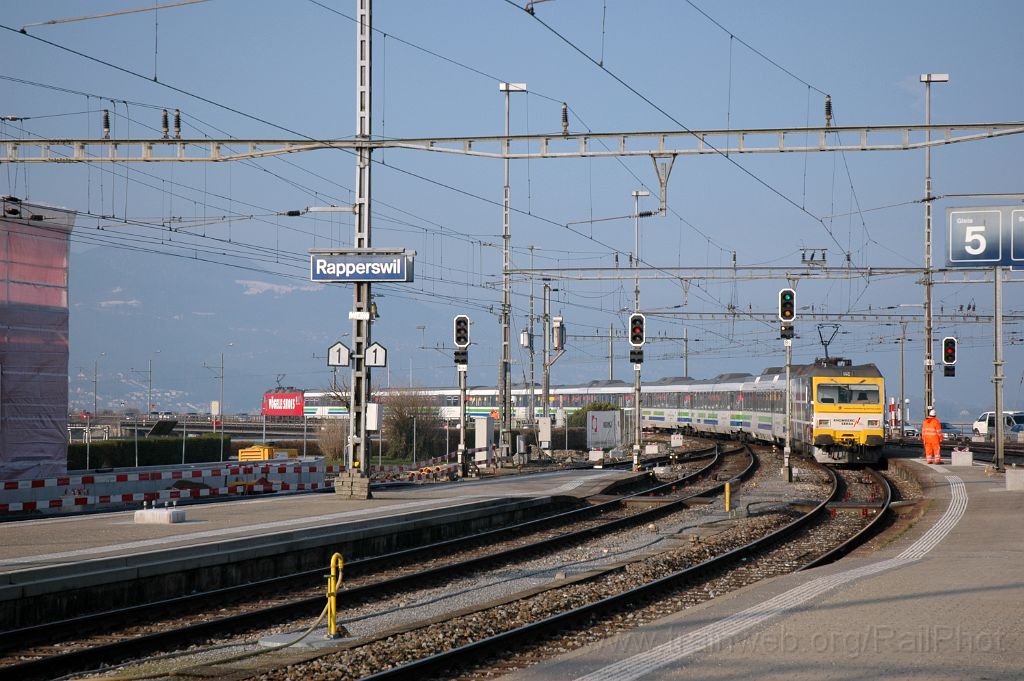 3052-0031-270314.jpg - SOB Re 456.093-4 "St.Gallen" + Re 456.094-2 "Herisau" / Rapperswil 27.3.2014