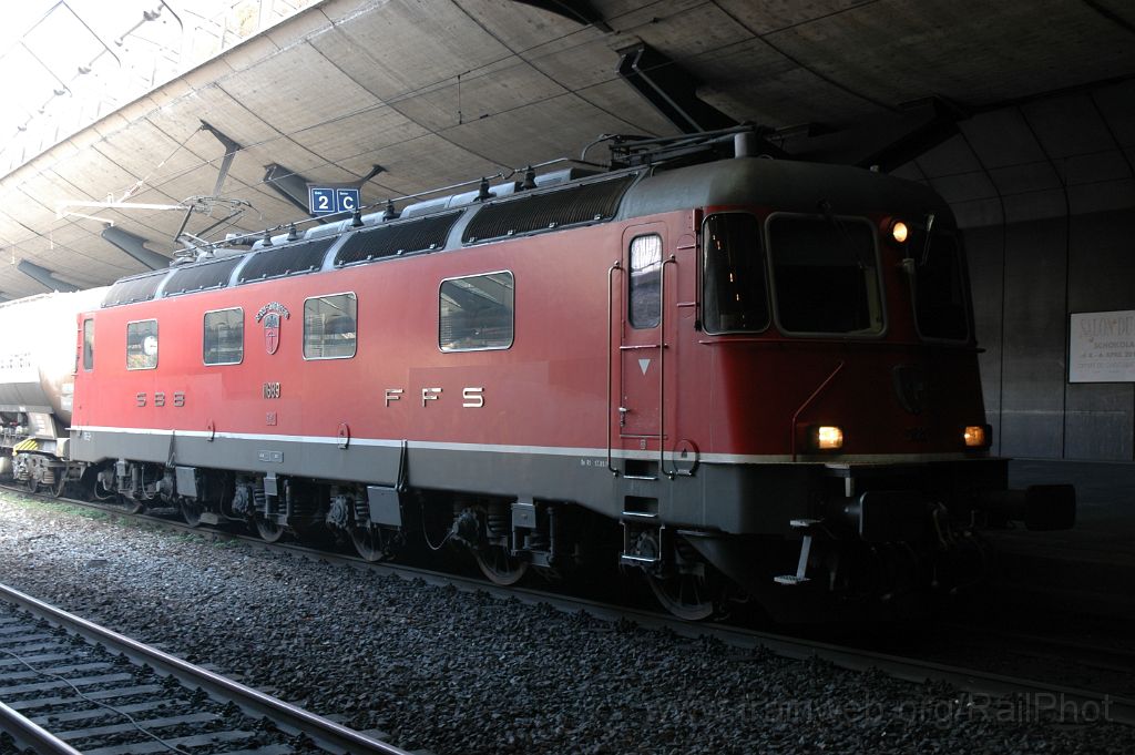 3053-0031-270314.jpg - SBB-CFF Re 6/6 11689 "Gerra-Gambalogno" / Zürich-Stadelhofen 27.3.2014