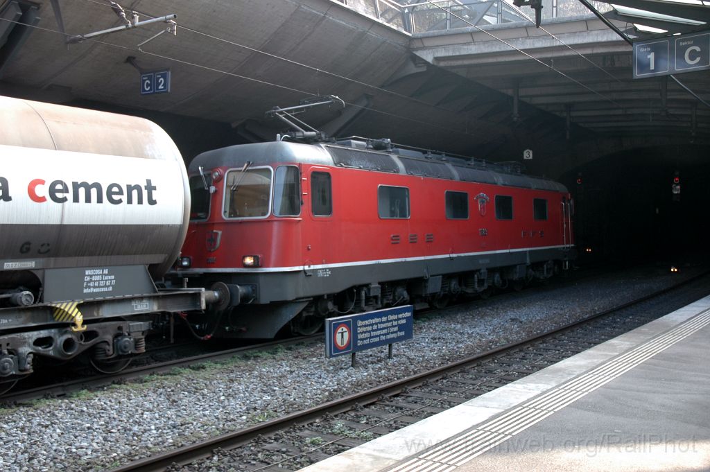 3053-0035-270314.jpg - SBB-CFF Re 6/6 11689 "Gerra-Gambalogno" / Zürich-Stadelhofen 27.3.2014