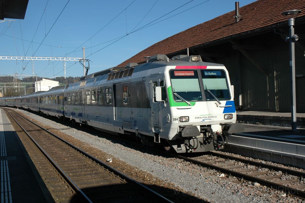 3056-0047-290314.jpg - SOB RBDe 561.084-5 / Uznach 29.3.2014