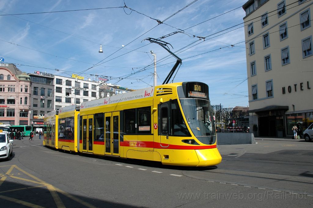 3057-0041-290314.jpg - BLT Be 6/10 153 "Bottmingen" / Basel Centralbahnplatz 29.3.2014