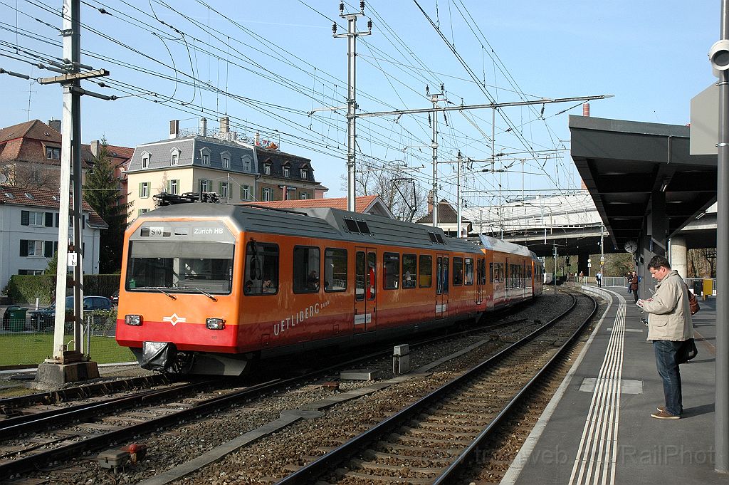 3058-0040-310314.jpg - SZU Be 556.523-9 / Zürich-Giesshübel 31.3.2014