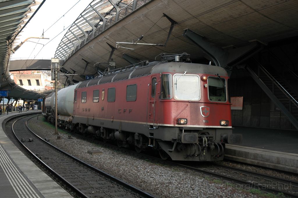 3061-0048-010414.jpg - SBB-CFF Re 6/6 11611 "Rüti ZH" / Zürich-Stadelhofen 1.4.2014