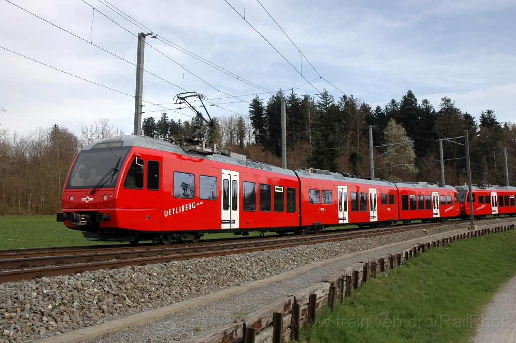 3064-0043-040414.jpg - SZU Be 556.516-3 + Be 556.515-5 / Ringlikon 4.4.2014