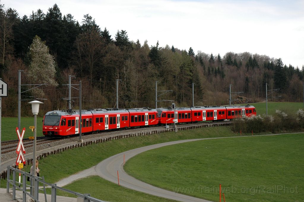 3065-0015-040414.jpg - SZU Be 556.515-5 + Be 556.516-3 / Ringlikon 4.4.2014