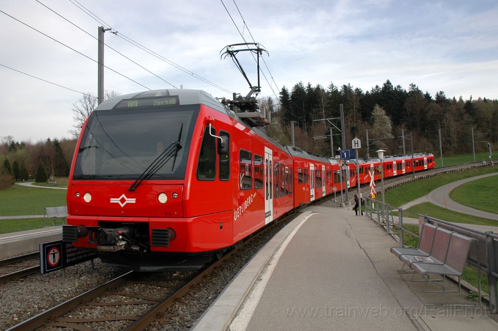 3065-0024-040414.jpg - SZU Be 556.515-5 + Be 556.516-3 / Ringlikon 4.4.2014