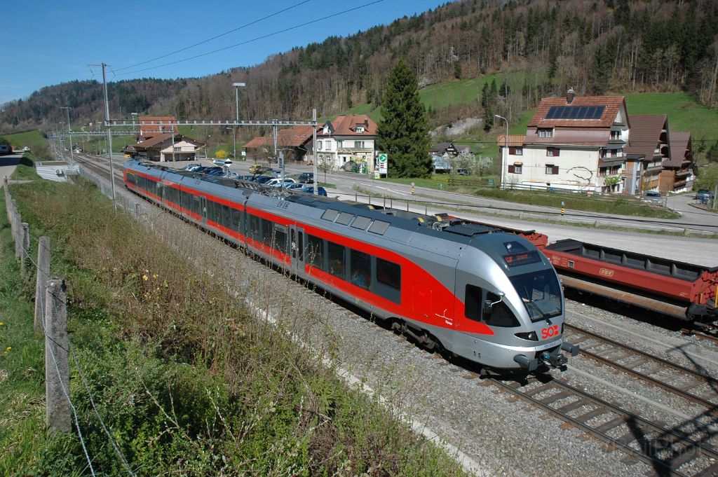3072-0016-110414.jpg - SOB RABe 526.058-3 "Speer" /  Brunnadern- Neckertal 11.4.2014