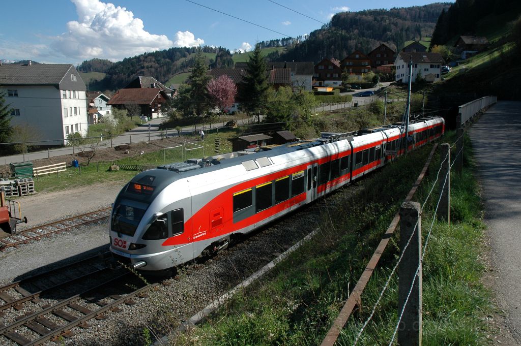3072-0026-110414.jpg - SOB RABe 526.052-6 "Schnabelsberg" /  Brunnadern- Neckertal 11.4.2014