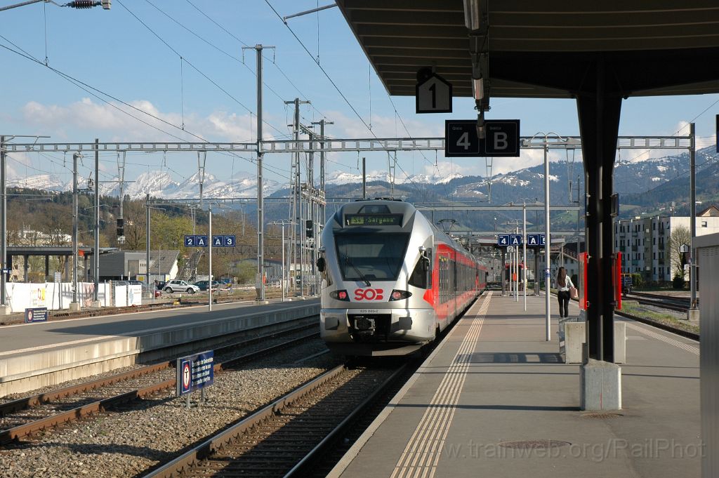 3075-0034-110414.jpg - SOB RABe 526.051-8 "Zimmerberg" + RABe 526.042-7 "Hochstückli" / Wattwil 11.4.2014