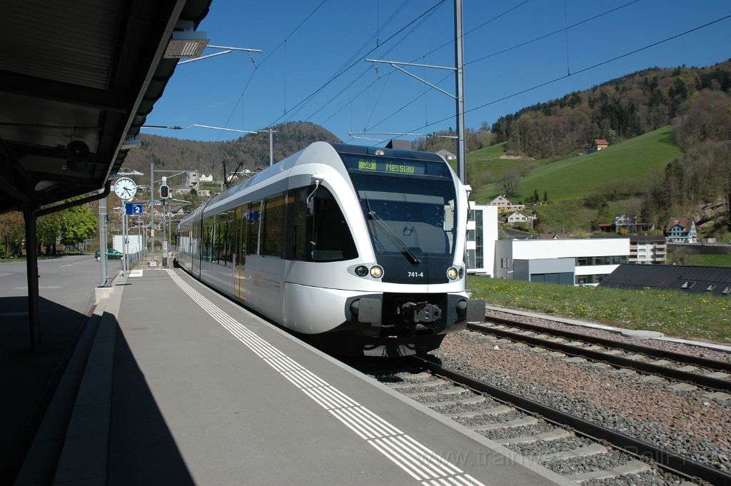 3075-0043-170414.jpg - Thurbo RABe 526.741-4 + RABe 526.801-6 / Lichtensteig 17.4.2014