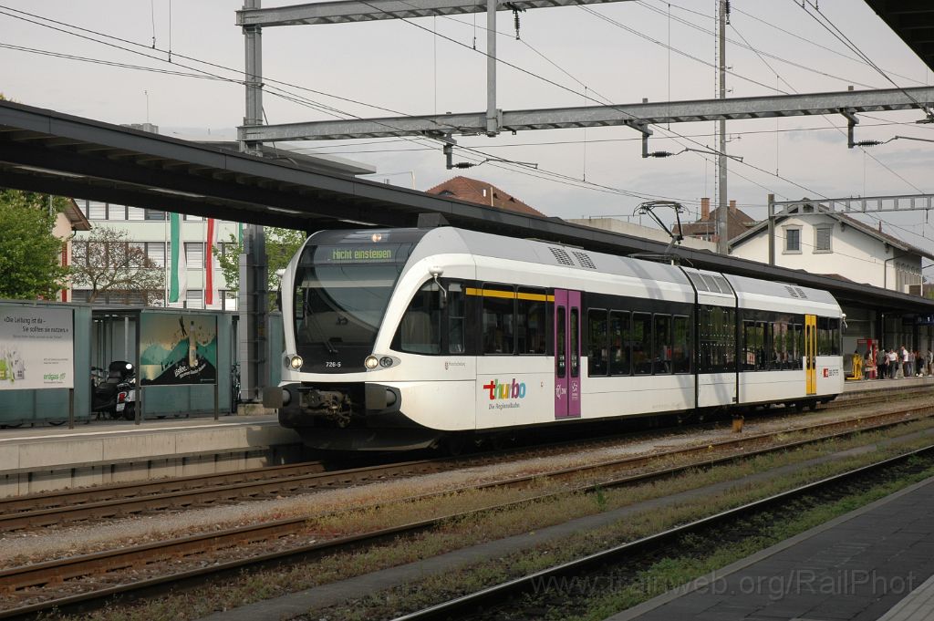 3081-0029-250414.jpg - Thurbo RABe 526.726-5 "Rorschacherberg" / Weinfelden 25.4.2014