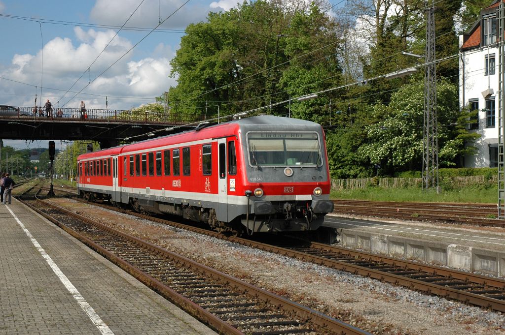 3092-0004-010514.jpg - DBAG 628.543 / Lindau Hbf 1.5.2014