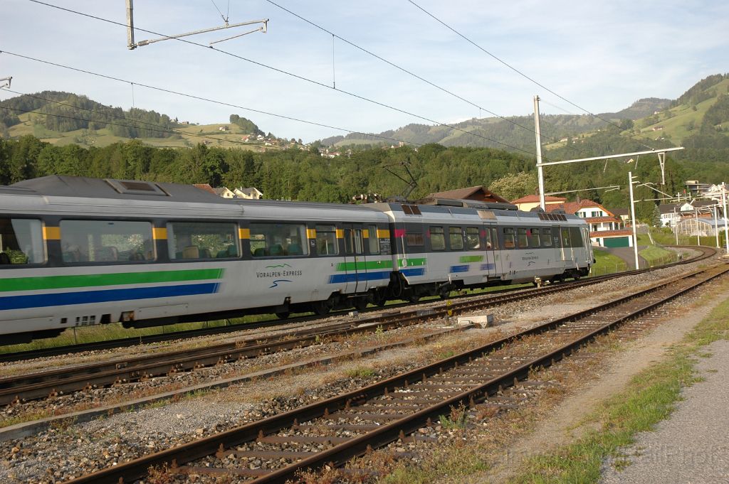 3117-0010-210514.jpg - SOB RBDe 561.082-9 / Kaltbrunn 21.5.2014