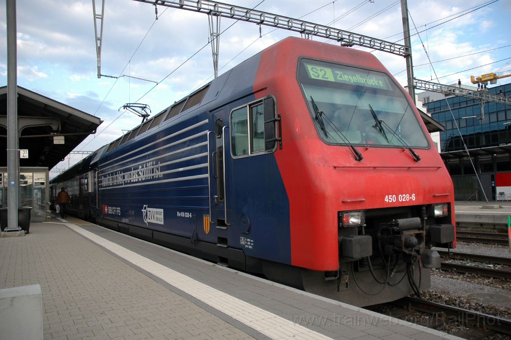 3136-0014-280514.jpg - SBB-CFF Re 450.028-6 "Ürikon" / Pfäffikon SZ 28.5.2014